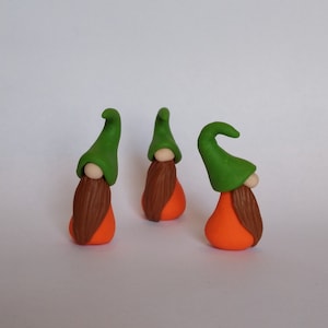 Miniature &#39;Simple Pumpkin Gnome&#39; handmade with Polymer Clay, for mini fairy garden, terrarium, desk buddy, shelf decoration, halloween, fall