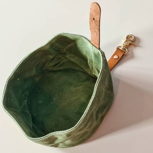 Travel Dog Bowl. Canvas with Belt Clip Eco-Friendly Waxed Canvas Waterproof & Portable Puppy Water Food Bowl. Birthday Present Gift. Green