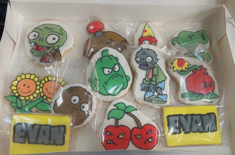 Plants Vs Zombies Cookies 2 Free Cookies Included With Every Dozen Etsy