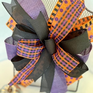 Halloween Bow in orange purple and black colors with polka dots and Halloween plaid, Fall Halloween bow for wreath door hanger or lantern