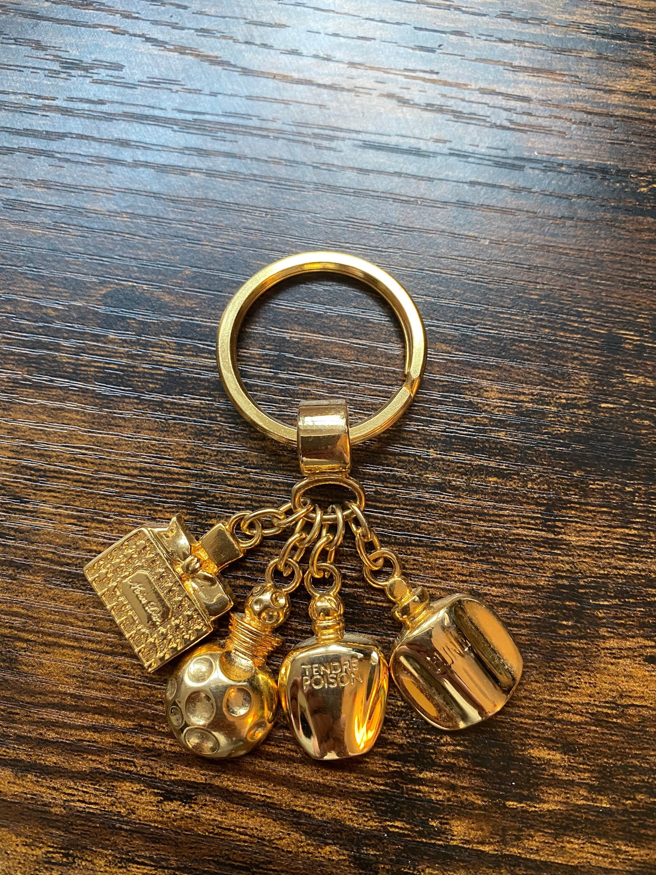 dior car key holder