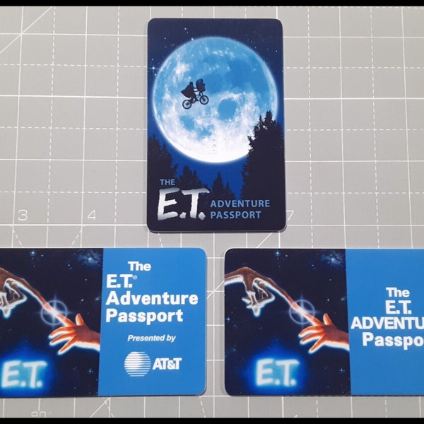 The ET Adventure Passport Phone Card Universal Studios Hollywood Orlando Florida Movie Ride Replica Set