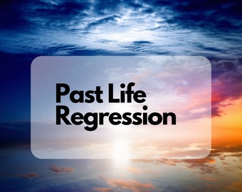 Può includere: Un rettangolo bianco con il testo "Past Life Regression" in lettere nere e grassetto, sovrapposto a un cielo di tramonto colorato con nuvole.