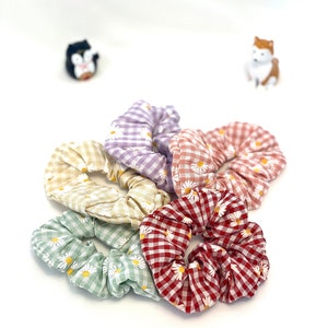 Plaid Cotton Scrunchies | Floral scrunchies | Daisy scrunchies | Hair scrunchies | Hair ties | Set of 1-5 scrunchies