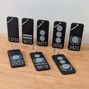 Feuerwehrmann zum Feuerwehrleiter Schlüsselanhänger / Taschenanhänger - 3D gedruckte personalisierte Schlüsselanhänger