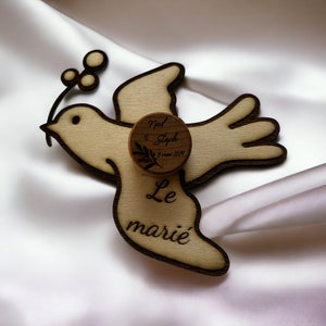 Marque-place personnalisé bois – Cœur ou colombe avec bouchon – Cadeau invité mariage/baptême