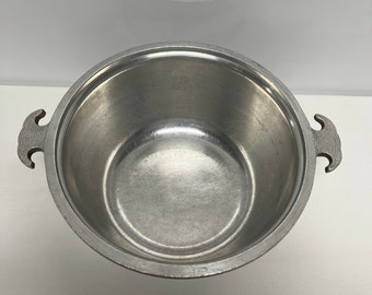 Guardian Service Ware 3 Qt Casserole Footed Tureen Bottom Hammered Aluminum 9 3/4” Round with Glass Lid