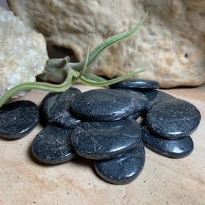 Hematite Palm Stone flat bottom, Grounding, Courage, Confidence, Canadian Seller, Fast Shipping!
