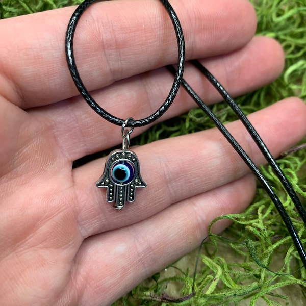 Hamsa hand and Evil eye pendant, Canadian Seller, Fast Shipping!