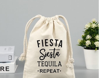 Fiesta Siesta Tequila Repeat - Vrijgezellenfeest - Kater Kit Tassen - Kater Recovery Kit - Aangepast Cadeau - Mexico Survival Kit customlogo