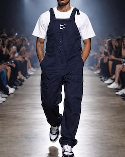 NIKE SWOOSH OVERALLS オーバーオール　サロペット Nike Sportswear Swoosh Overalls Black Cargo Bibs Men's Small