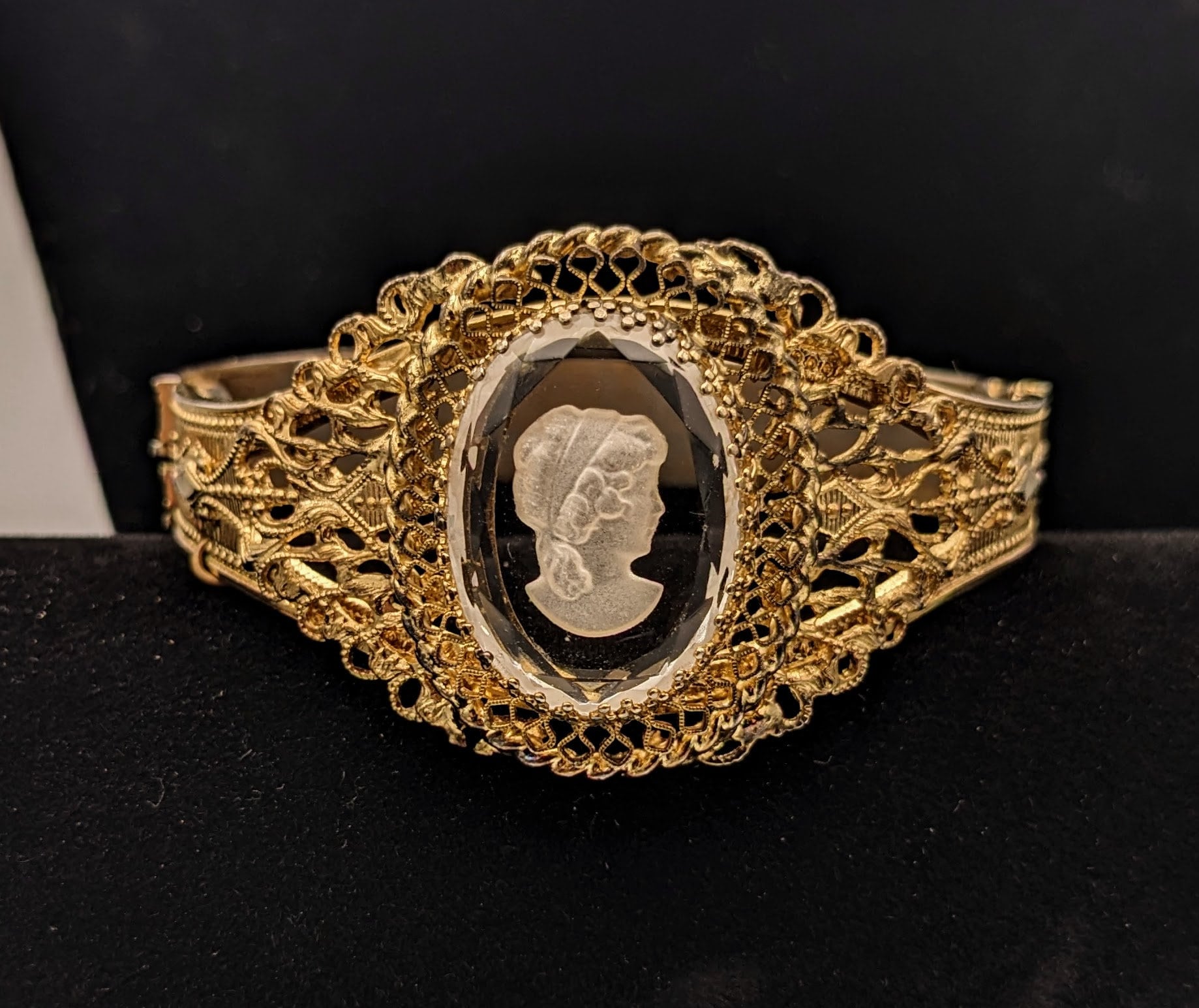 Vintage Whiting Davis Glass Intaglio Cameo Hinged Cuff Bangle