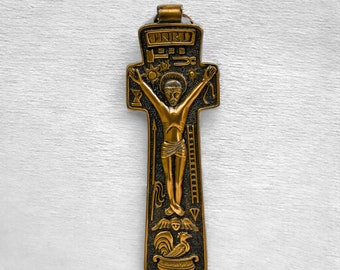 Vintage Irish Celtic Resin Crucifix Jesus Cross Wall Hanging