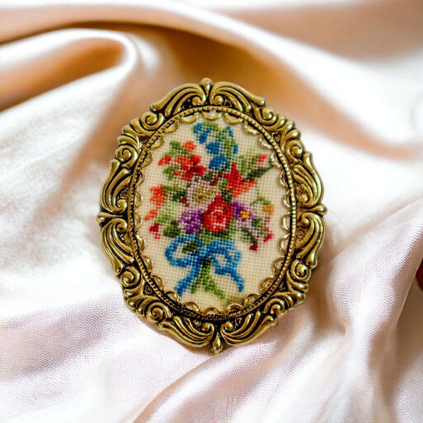 Vintage Needlepoint Flower Brooch or Pendant | Petit Point Floral Oval Pin