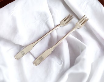 Vintage Silver Plated Pickle Forks | Oneida Silver Fork Set of 2