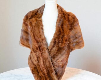 Vintage Mink Fur Wrap – Brown with Lined Interior and Hidden Pockets
