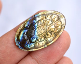 Labradorite Carved Gemstone, Flower Hand Carved, Labradorite Carving, Blue Fire Labradorite, Hand Carving, 30 Carat, 20x33mm Stone Size