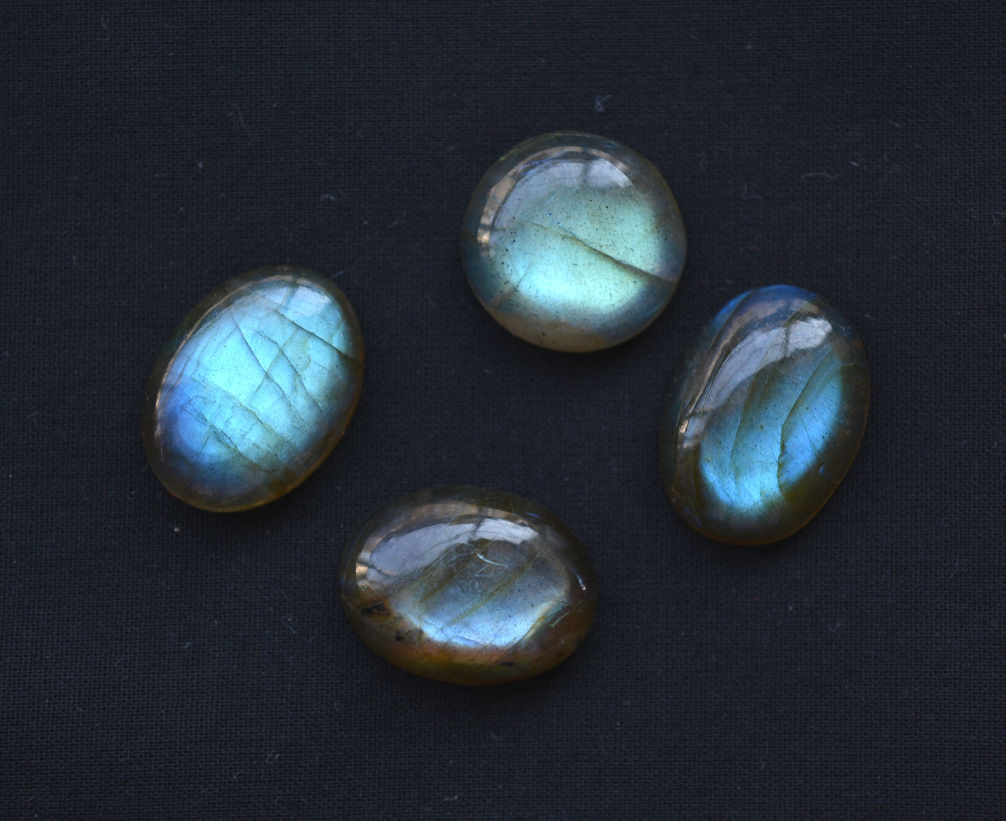 1Pc Natural Blue Fire Labradorite Cabochon Pendant Top Quality Blue Flash Labradorite Jewelry Available With Chain. I.265787692 1Pc Natural Blue Fire Labradorite Cabochon Pendant Top Quality Blue Flash Labradorite Jewelry Available With Chain. I.265787692