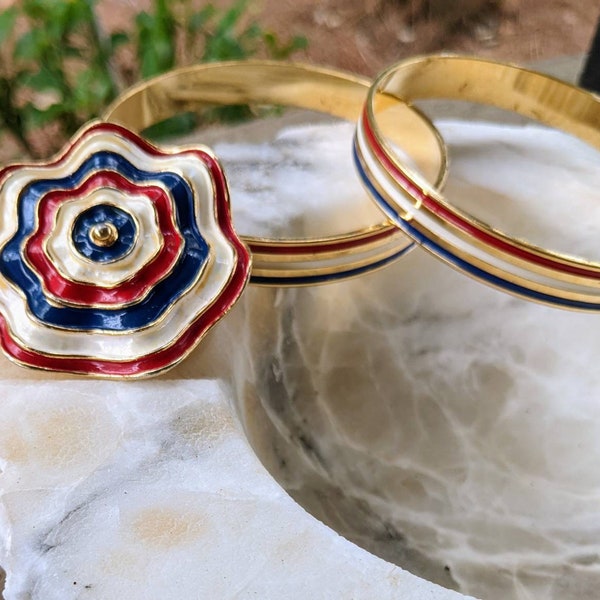Vintage Marvella kaleidoscope brooch with two matching bangle bracelets, vintage,'4th of July, perfect, would truly set off a red or blue.