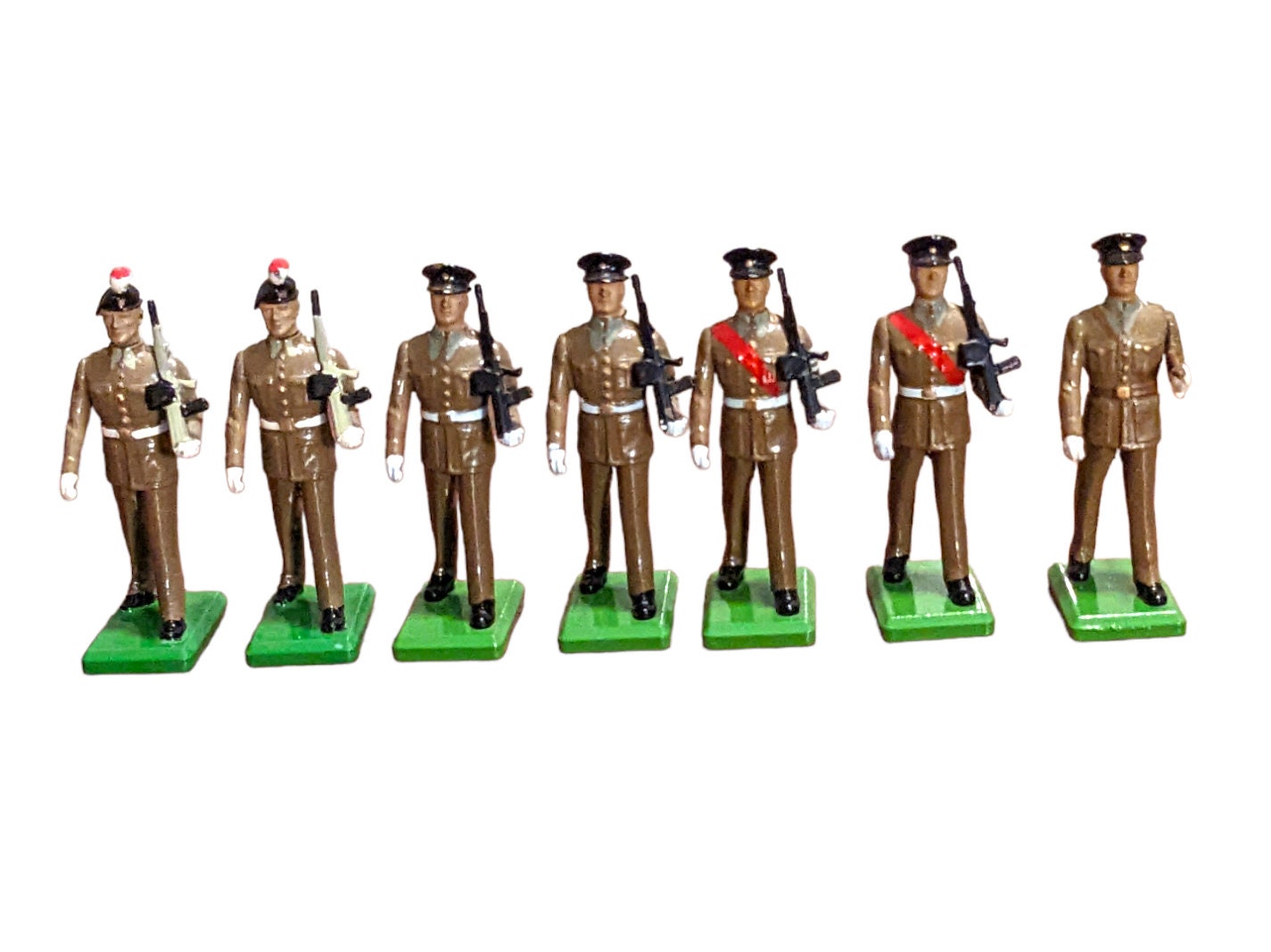 BRITAINS　兵隊　フィギュア Amazon.com: British 95th Rifles Bugler Advancing #1