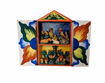 Vintage Retablo vintage Peruvian folk art, Nativity scene for collectors of folk art and nativity scenes, brilliant colors and painting