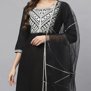 Women&#39;s Black Ethnic Motif Embroidered Kurta Set With Matching Dupatta/Indian Festive Wear