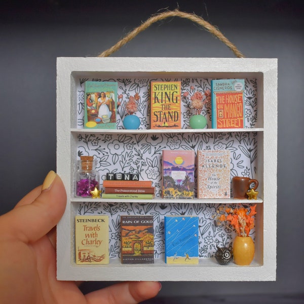 Individuelles quadratisches Miniatur-Bücherregal – perfektes Geschenk für Buchliebhaber, Wanddekoration für Bücherwürmer