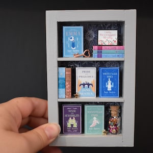 Jane Austen Tiny Shelf — Miniature Bookshelf Featuring the Classic Bestselling Author of Pride & Prejudice