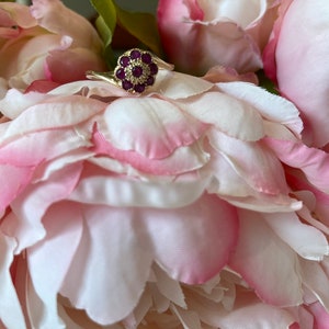 Vintage Ruby Cluster Gold Ring image 8