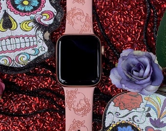 Skull and Roses Watch Band 38mm 40mm 41mm 42mm 44mm 45mm S/M M/L Series 1,2,3,4,5,6,7,8,9 Silicone Engraved Halloween Watchband Replacement