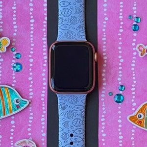 Tropical Fish Watch Band 38mm 40mm 41mm 42mm 44mm 45mm S/M M/L Series 1,2,3,4,5,6,7,8,9 Silicone Engraved Summer Watchband Replacement