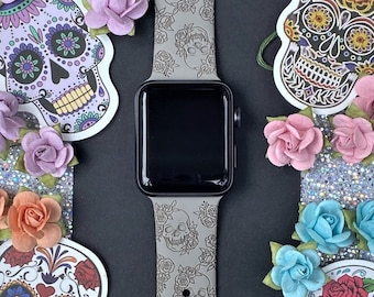 Skull and Roses Watch Band 38mm 40mm 41mm 42mm 44mm 45mm S/M M/L Series 1,2,3,4,5,6,7,8,9 Silicone Engraved Halloween Watchband Replacement