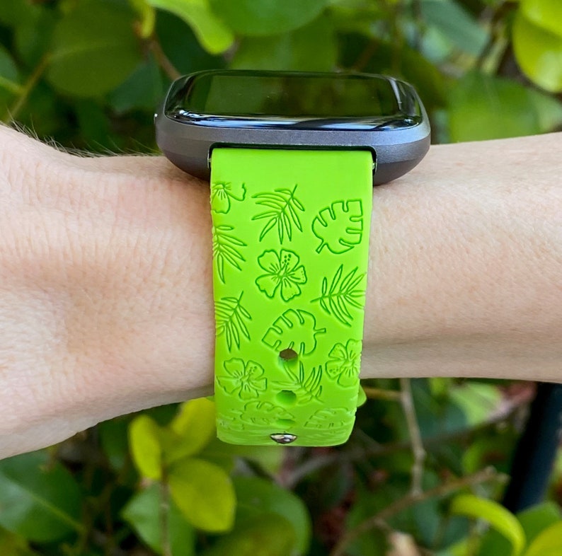 Hibiscus and Leaves Fitbit Versa 1/Versa 2/Versa Lite S/L Silicone Engraved Summer Beach Cute Watchband Replacement bild 3