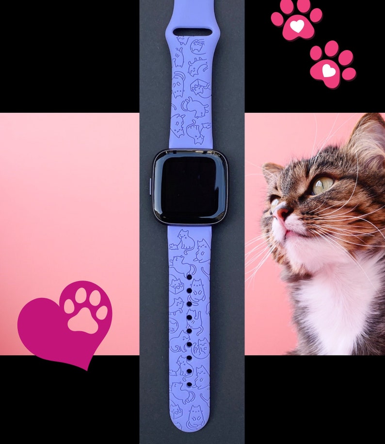 Pode incluir: Uma pulseira de rel&oacute;gio de silicone roxa com um padr&atilde;o de gatos. A pulseira &eacute; projetada para um smartwatch com uma face quadrada.