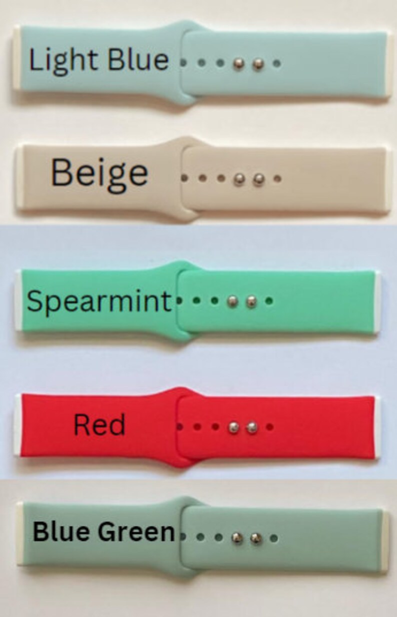 Peut inclure: Cinq bracelets de montre en silicone de couleurs diff&eacute;rentes. Les bracelets sont bleu clair, beige, menthe verte, rouge et bleu vert.