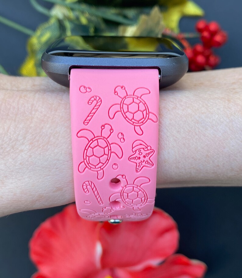 Christmas Turtles Fitbit Versa 1/Versa 2/Versa Lite S/L Silicone Engraved Holiday Watchband Replacement afbeelding 2