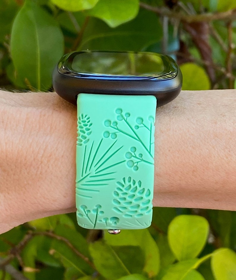 Remplacement du bracelet de montre Fitbit Versa 3, Fitbit Versa 4/Fitbit Versa Sense S/L gravé en silicone pour arbre de Noël d'hiver image 3