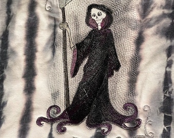 Tie Dye Sudadera con capucha adornada con bordado: Tarot Card Design Death