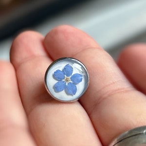 Handmade Real Forget Me Not Pin Badge Brooch, something blue, love, remembrance, birthday, wedding jewellery , modesty pin, Lapel pin, gift,
