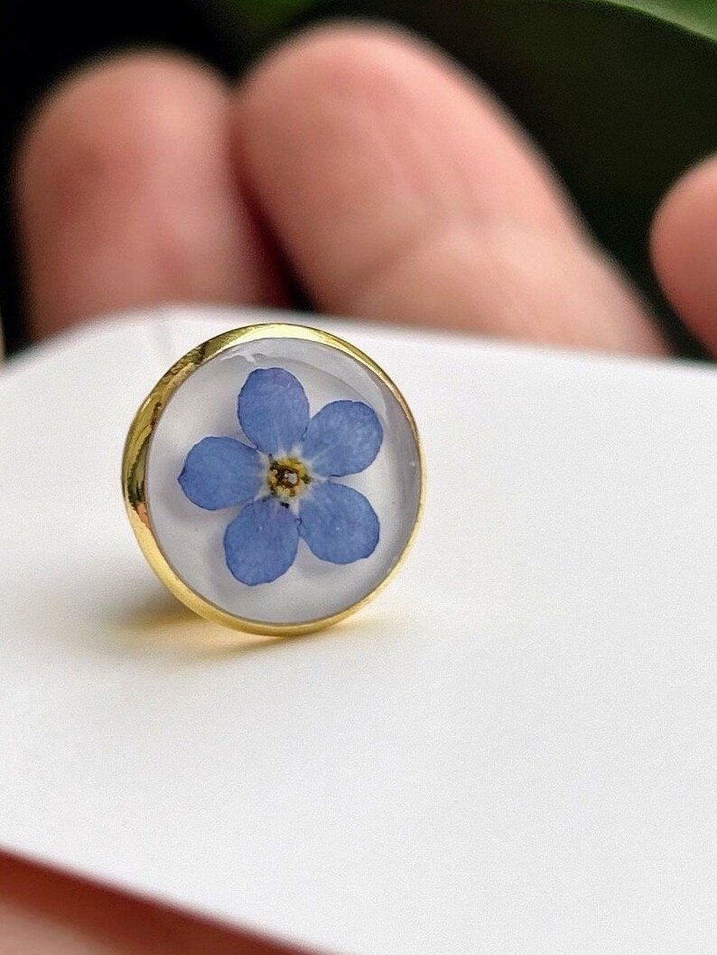 Handmade Forget Me Not Pin Gold tone Brooch, something blue, love, remembrance, birthday, wedding jewellery , modesty pin, Lapel pin, gift, zdjęcie 1