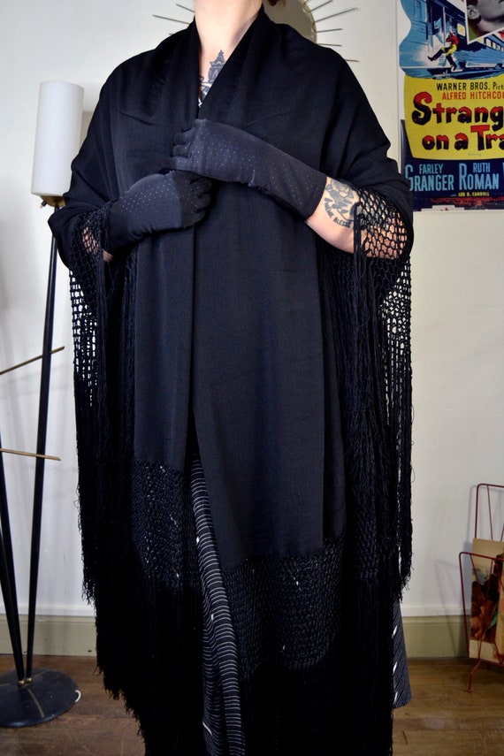 Large black piano shawl with antique fringes true… - image 5