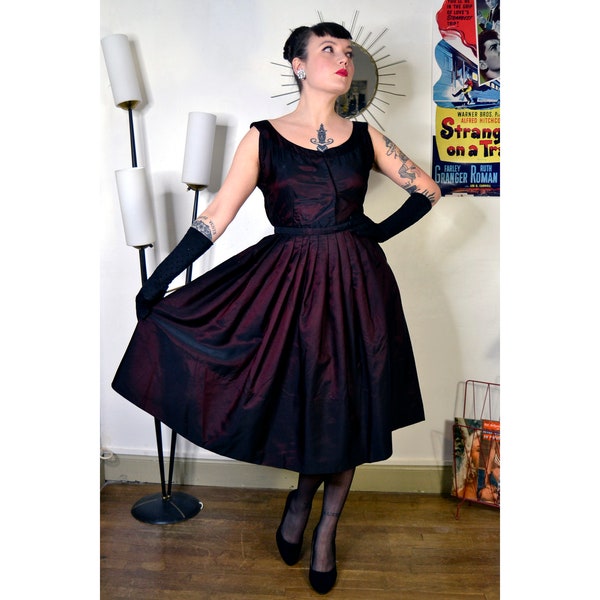 Robe cercle taffetas soie true vintage années 50 1950 50's