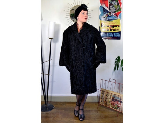 Asymmetrical black astrakhan coat true vintage 30… - image 1