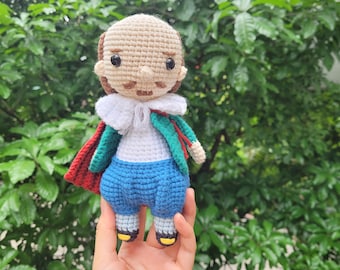 Handmade Will Shakespeare Crochet Doll: Literary Gift
