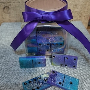 Resin dominoes set