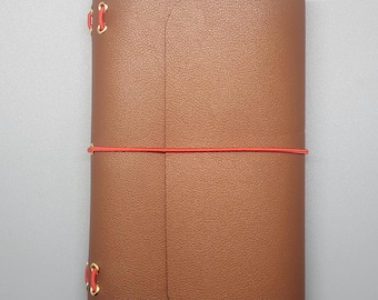 Funda de cuero sintético marrón para diario de viaje tamaño A6 (incluye insertos y dije)
