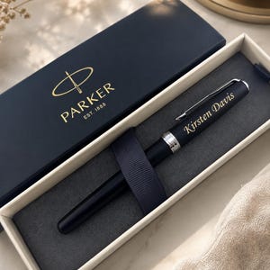 Personalized Parker Pen for Graduate – Engraved Gift for College Graduation or First Job