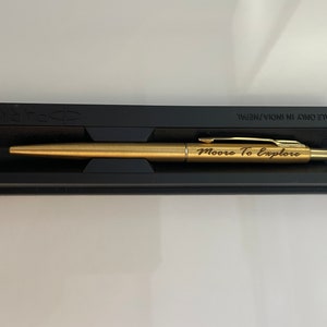 Personalized Gold Parker Classic Pen in Plastic Parker Gift Box