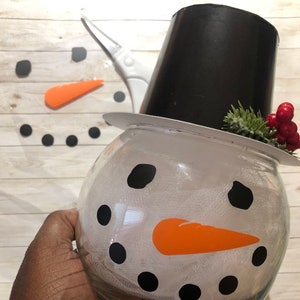 Vinyl Decal: Snowman Face Vinyl D.I.Y Decals (1 Decal) / Christmas / Fishbowl DIY/ Christmas Wreaths Favors (Many Sizes)