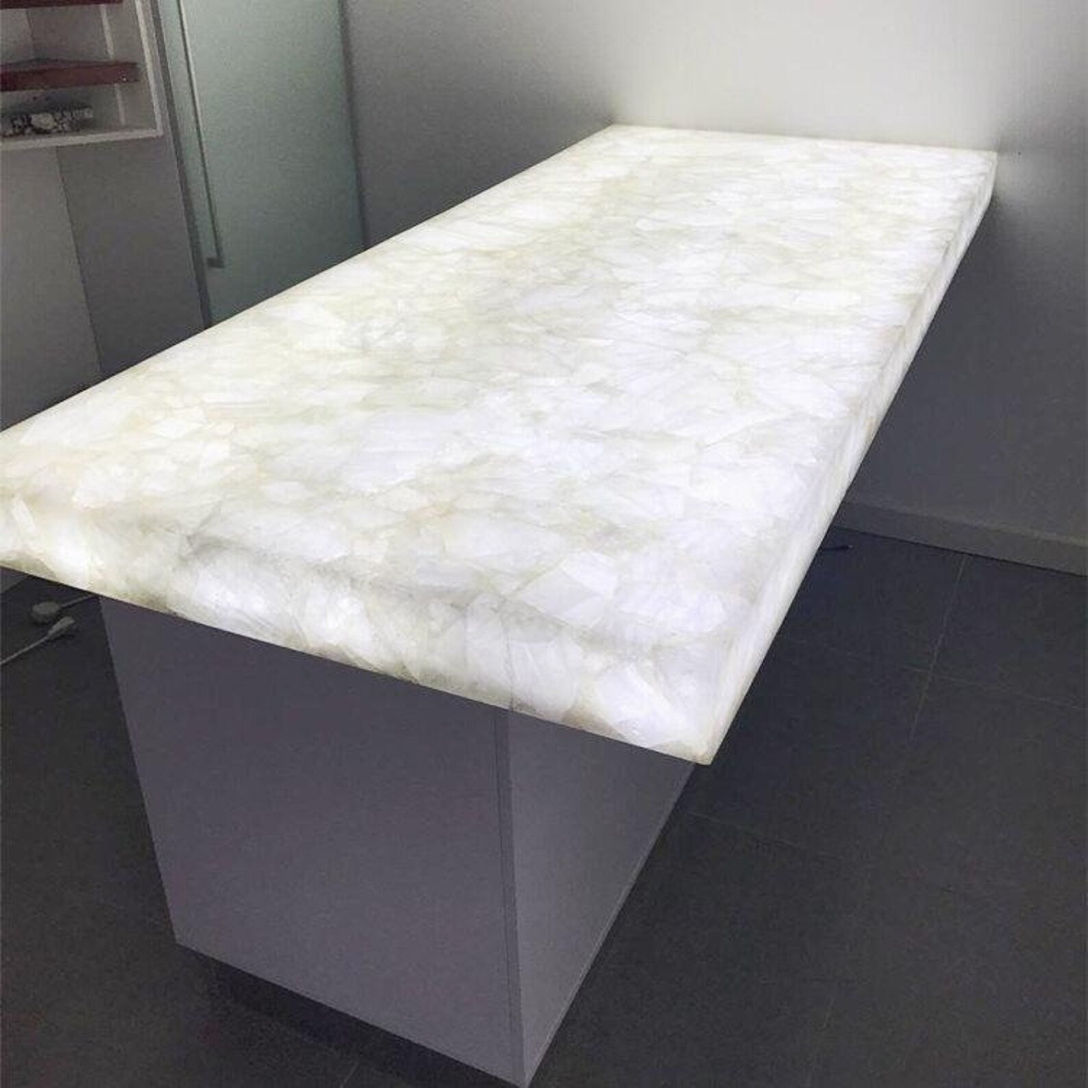 Custom White Quartz Stone Tabletop Unique Rectangle Stone Table Modern Home Decor Luxurious